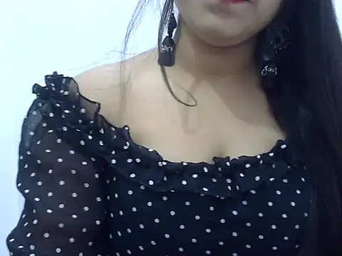 Snapshot of LIYO_ chatting on 26, 2, 2026 LIYO online show from 26, 2, 2026