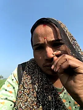 Hot raaani online show from 19, 12, 2025