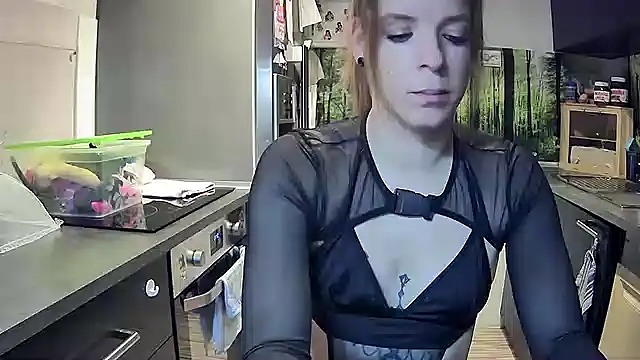 Snapshot of SexyMilf_37 chatting on 1, 10, 2025 SexyMilf 37 online show from 1, 10, 2025