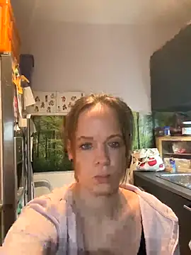 Snapshot of SexyMilf_37 chatting on 11, 10, 2025 SexyMilf 37 online show from 11, 10, 2025