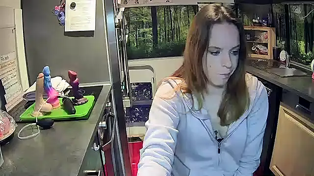 Snapshot of SexyMilf_37 chatting on 2, 11, 2025 SexyMilf 37 online show from 2, 11, 2025