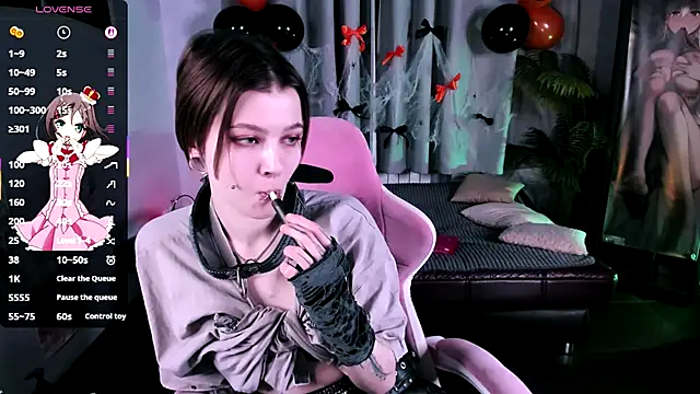 Snapshot of MiraVelle chatting on 23, 10, 2025 MiraVelle online show from 23, 10, 2025