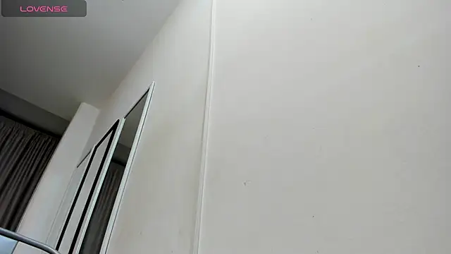 Alysa Escobar online show from 11, 9, 2025
