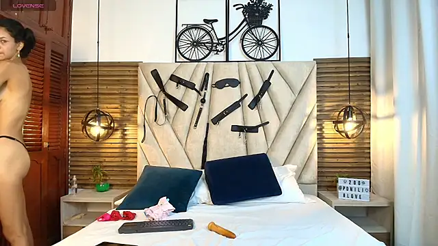 Cinthiabaker online show from 8, 11, 2025