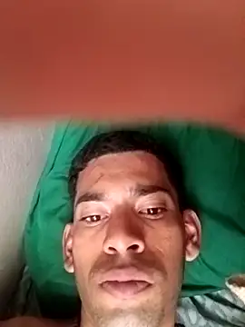 Snapshot of Negritohot2828 chatting on 17, 9, 2025 Negritohot2828 online show from 17, 9, 2025