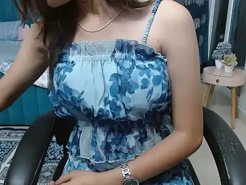 Urlove lily online show from 23, 9, 2025