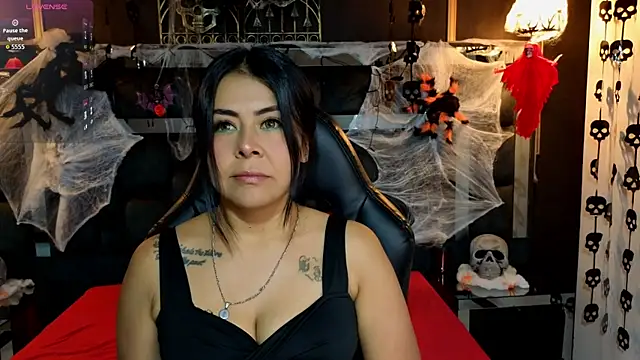 Aniajoness  online show from 31, 10, 2025