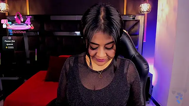Aniajoness  online show from 30, 4, 2026