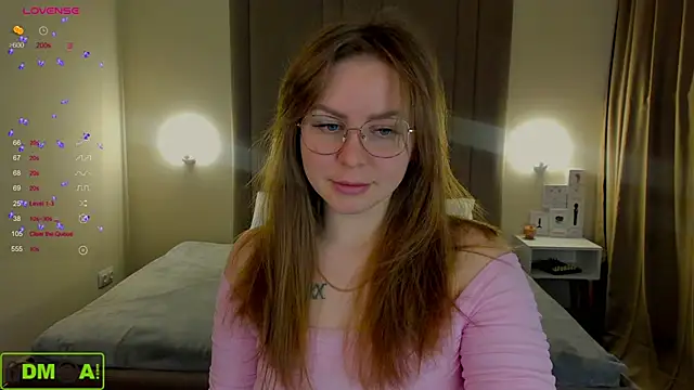 MikaBloom online show from 30, 11, 2025