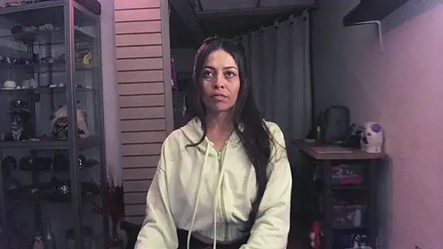 xinamora online show from 25, 10, 2025