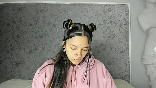 Kitty ravee online show from 13, 10, 2025