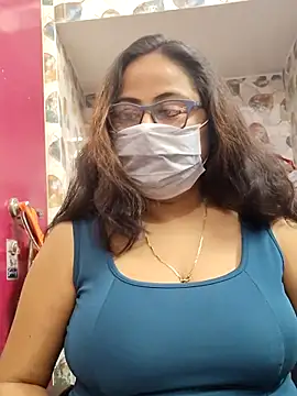 Snapshot of nisha_1110 chatting on 10, 11, 2025 nisha 1110 online show from 10, 11, 2025