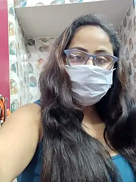 Snapshot of nisha_1110 chatting on 13, 12, 2025 nisha 1110 online show from 13, 12, 2025