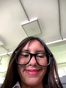 Snapshot of Katie_rawwww chatting on 8, 9, 2025 Katie rawwww online show from 8, 9, 2025