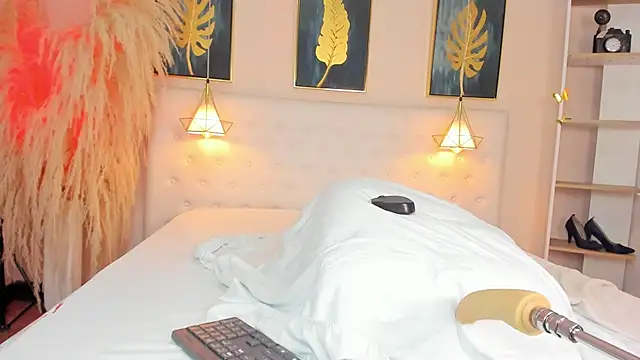 Cinnamon Star online show from 2, 3, 2026