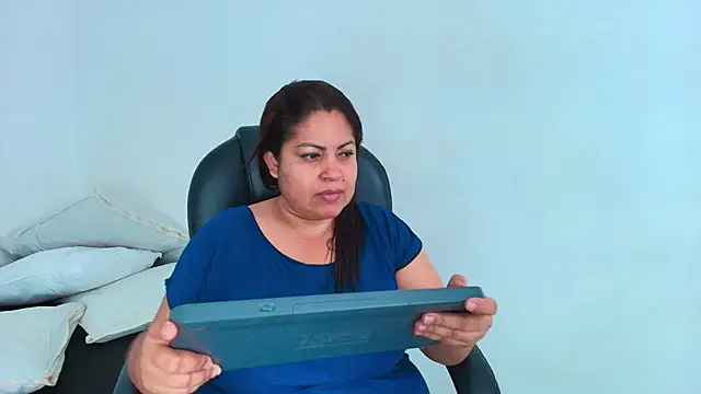 Karla hilton1 online show from 2, 5, 2026