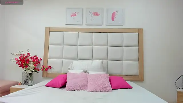 Snapshot of MiaBlakeee chatting on 1, 10, 2025 MiaBlakeee online show from 1, 10, 2025