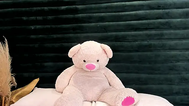 Snapshot of LiliCarterm chatting on 21, 3, 2026 LiliCarterm online show from 21, 3, 2026