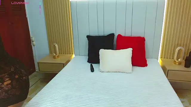 Snapshot of WildScarlet chatting on 20, 10, 2025 WildScarlet online show from 20, 10, 2025