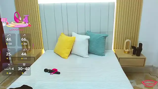 Snapshot of WildScarlet chatting on 10, 11, 2025 WildScarlet online show from 10, 11, 2025