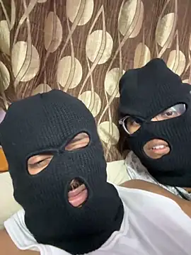 VVcouple online show from 4, 10, 2025