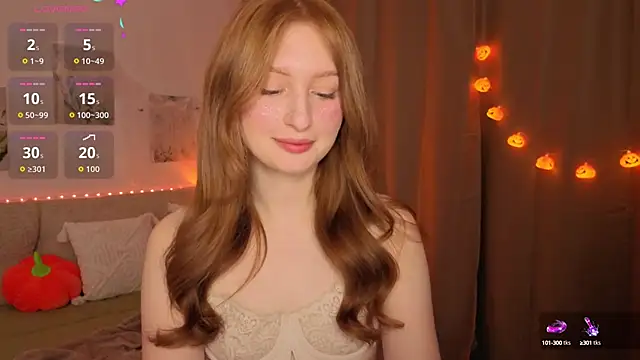 Snapshot of Betty_Twinkle chatting on 25, 10, 2025 Betty Twinkle online show from 25, 10, 2025