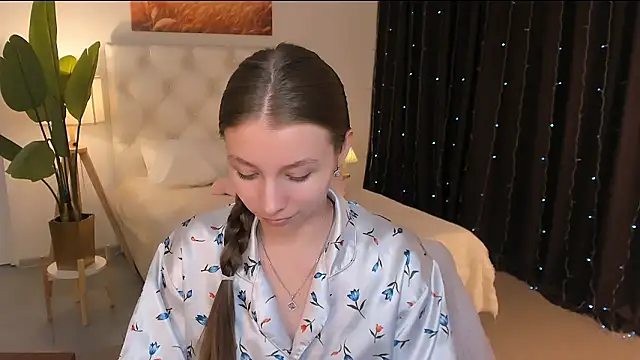 JulieDaniel online show from 31, 3, 2026