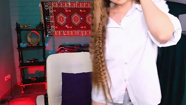 JulieDaniel online show from 11, 5, 2026