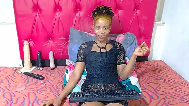 SexyChantyBabe25 online show from 12, 3, 2026