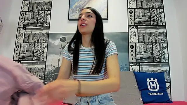 Snapshot of Light_Haze chatting on 14, 11, 2025 Light Haze online show from 14, 11, 2025