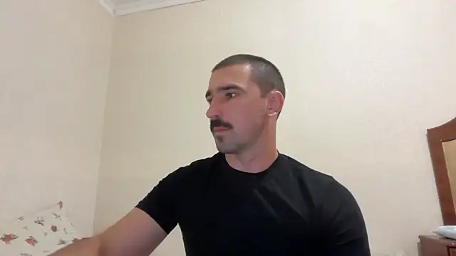 Snapshot of Hard_to_Obey chatting on 11, 9, 2025 Hard to Obey online show from 11, 9, 2025