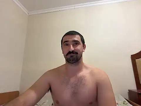 Snapshot of Hard_to_Obey chatting on 6, 10, 2025 Hard to Obey online show from 6, 10, 2025