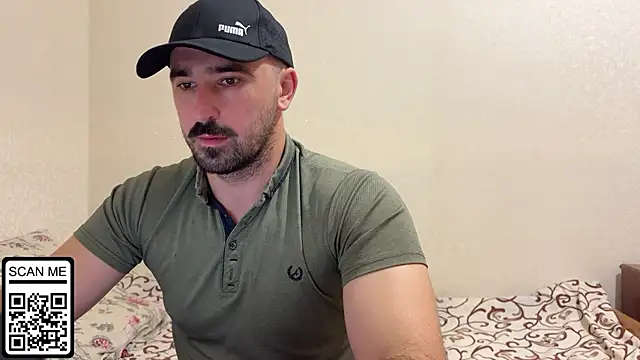 Snapshot of Hard_to_Obey chatting on 9, 10, 2025 Hard to Obey online show from 9, 10, 2025