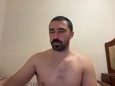 Snapshot of Hard_to_Obey chatting on 7, 11, 2025 Hard to Obey online show from 7, 11, 2025