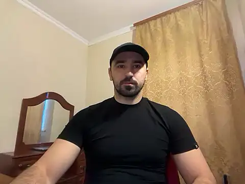 Snapshot of Hard_to_Obey chatting on 29, 11, 2025 Hard to Obey online show from 29, 11, 2025