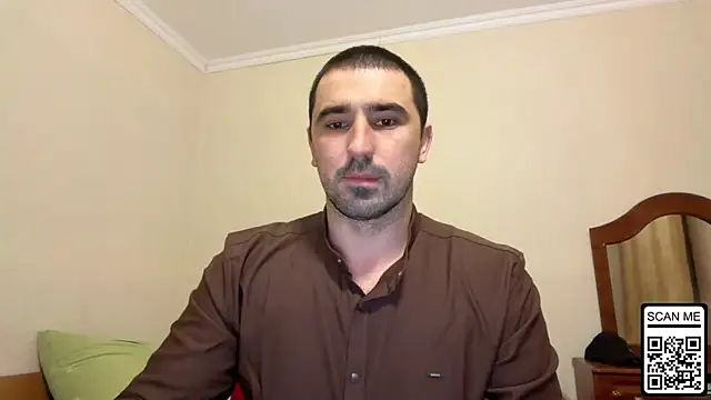 Snapshot of Hard_to_Obey chatting on 16, 12, 2025 Hard to Obey online show from 16, 12, 2025