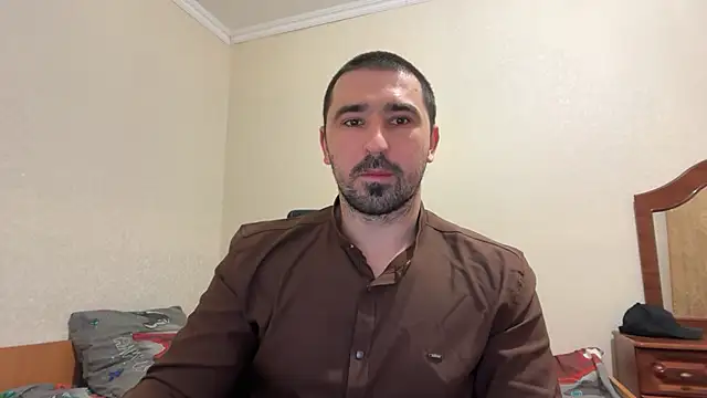 Snapshot of Hard_to_Obey chatting on 7, 1, 2026 Hard to Obey online show from 7, 1, 2026