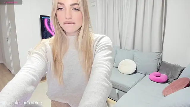 nicole blueberry online show from 19, 10, 2025