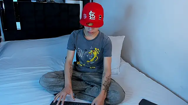 Snapshot of Thiago_Divine_ chatting on 9, 9, 2025 Thiago Divine online show from 9, 9, 2025