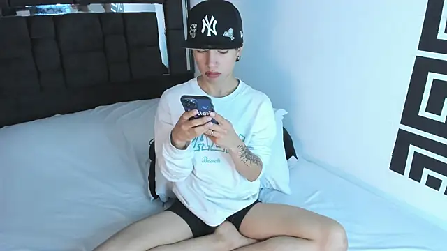 Thiago Divine  online show from 25, 9, 2025