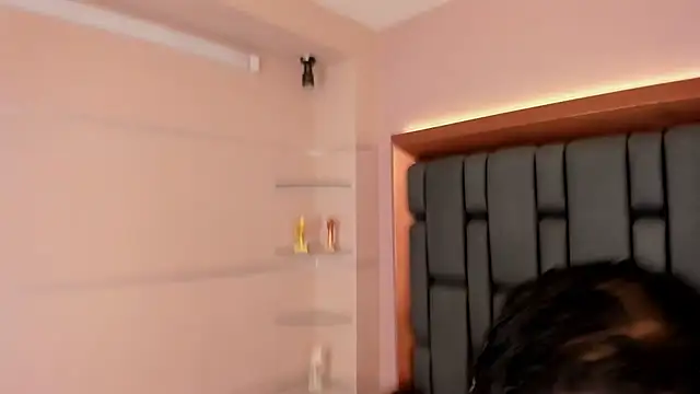 LisaMendez online show from 25, 9, 2025