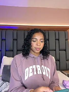 LisaMendez online show from 26, 9, 2025