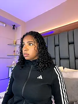 LisaMendez online show from 3, 10, 2025