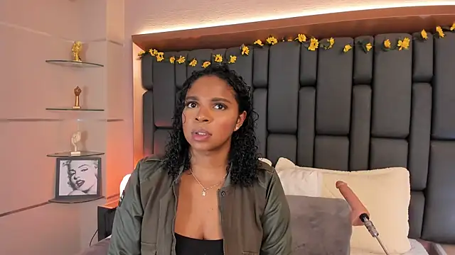 LisaMendez online show from 20, 11, 2025