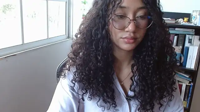 clitia xx online show from 5, 2, 2026