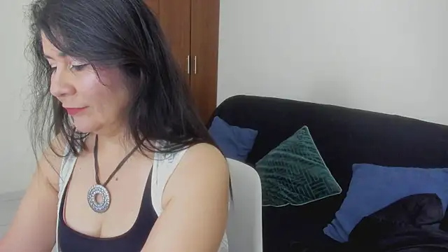 kiraGeiner online show from 18, 6, 2026