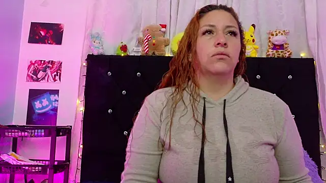 Snapshot of queen_marifer chatting on 21, 12, 2025 queen marifer online show from 21, 12, 2025