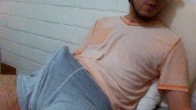 Snapshot of ProfeC4m chatting on 13, 10, 2025 ProfeC4m online show from 13, 10, 2025