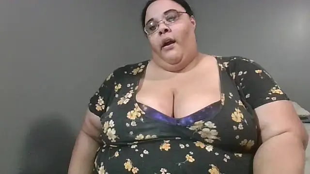 SexyBBW10790 online show from 29, 4, 2026