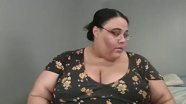 SexyBBW10790 online show from 29, 4, 2026